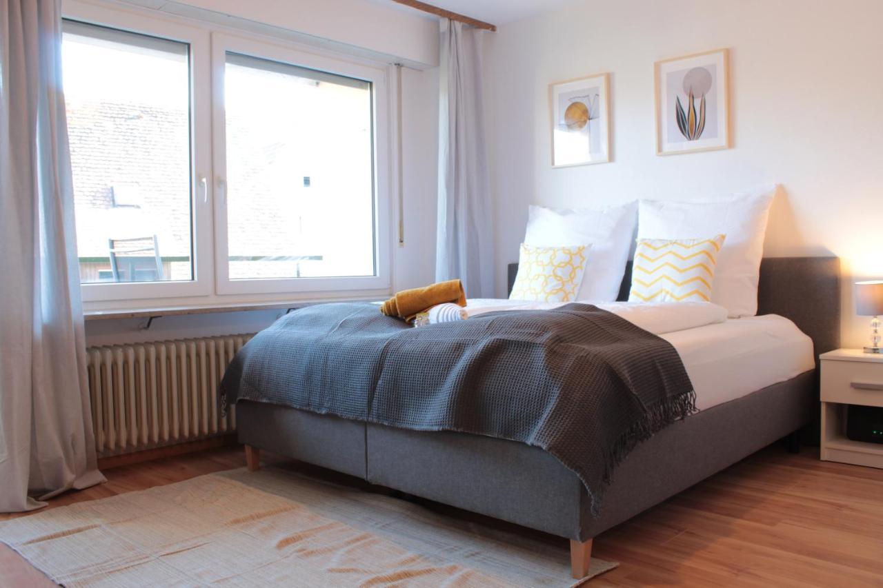Zentral. Stylisch. Balkon & Parkplatz. Netflix Apartment Holzgerlingen Exterior photo